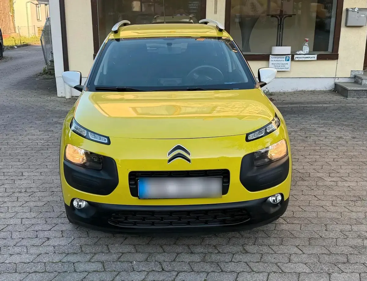 Używany Citroën C4 82 KM (60 kW) 2014 Andere farben Sedan/Limuzyna
