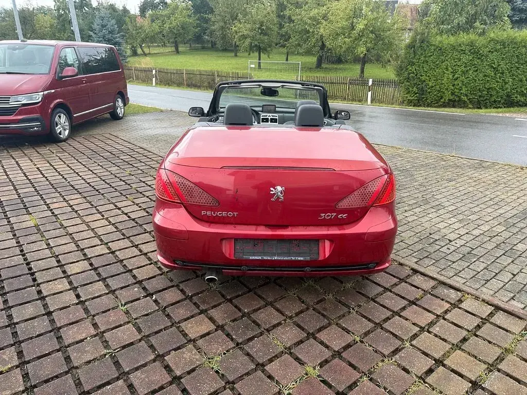 Gebraucht Peugeot 307 CC Tendance 140 PS (102 kW) 2006 Schwarz Cabrio