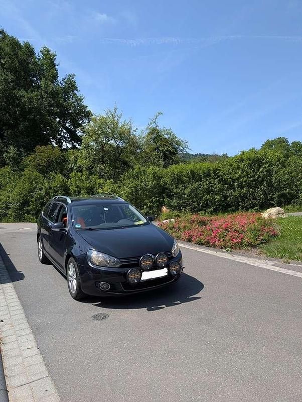 Schwarz Gebraucht 2011 VW Golf VI Style Kombi | 4.990 € (Fairer Preis) - Bild 1/4