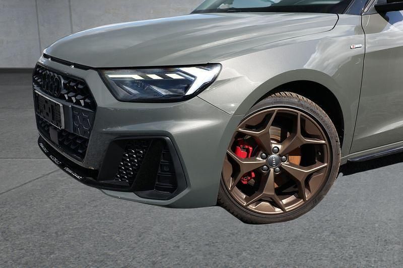 Grau Gebraucht 2019 Audi A1 Sportback Kleinwagen | 29.799 € - Bild 1/4