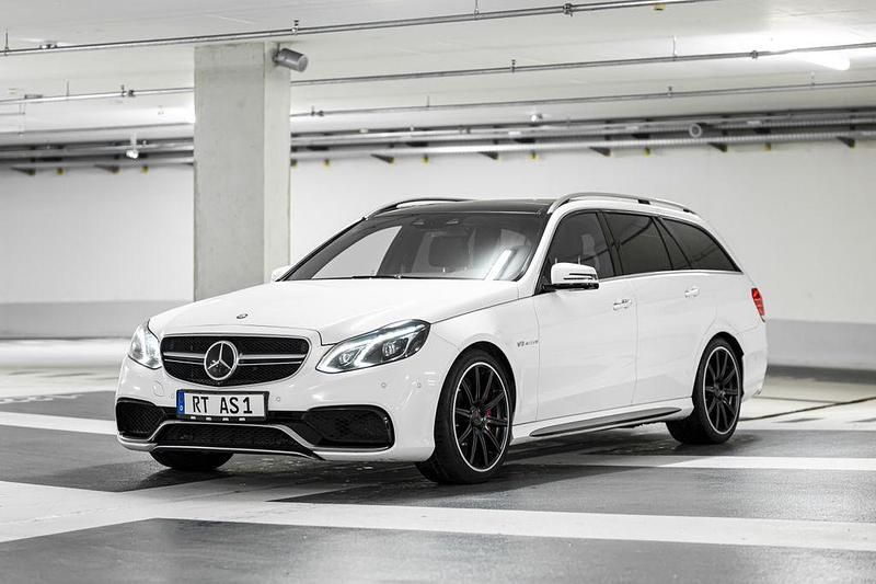 Polarweiss Gebraucht 2013 Mercedes E63 AMG AMG Kombi | 29.890 € (Fairer Preis) - Bild 1/4