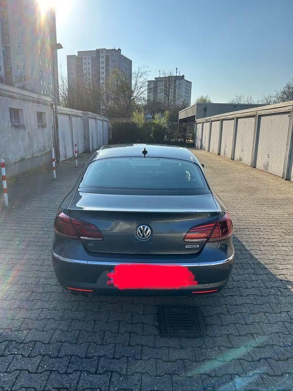 Second-hand VW Passat 140 CP (102 kW) 2014 Gri Berlinǎ