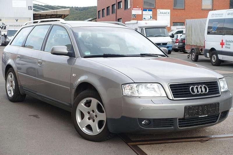 Grau Gebraucht 2002 Audi A6 Ambiente Kombi | 790 € (Superpreis) - Bild 1/4