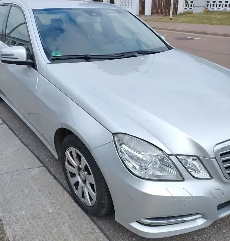 Gebraucht Mercedes E220 Edition 170 PS (125 kW) 2013 Silber Limousine