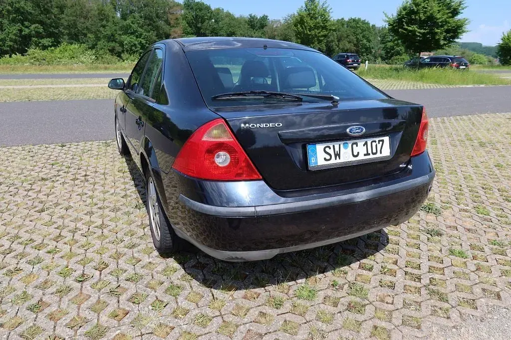 Gebraucht Ford Mondeo Trend 170 PS (125 kW) 2001 Schwarz Limousine