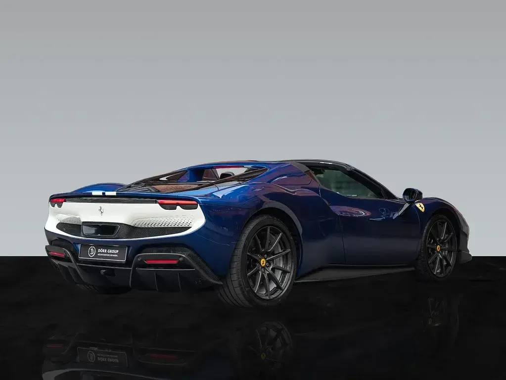 Neu Ferrari 296 829 PS (609 kW) 2025 Blau Cabrio