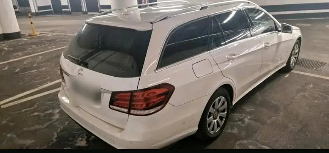 Gebraucht Mercedes E220 170 PS (125 kW) 2015 Weiß Kombi