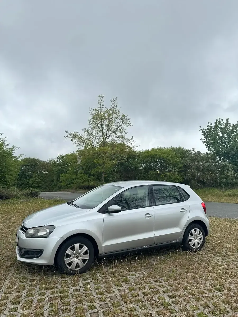 Second-hand VW Polo 90 CP (66 kW) 2009 Argintiu Hatchback