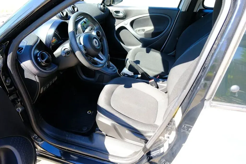 Second-hand Smart ForFour Passion 71 CP (52 kW) 2016 Alb Hatchback