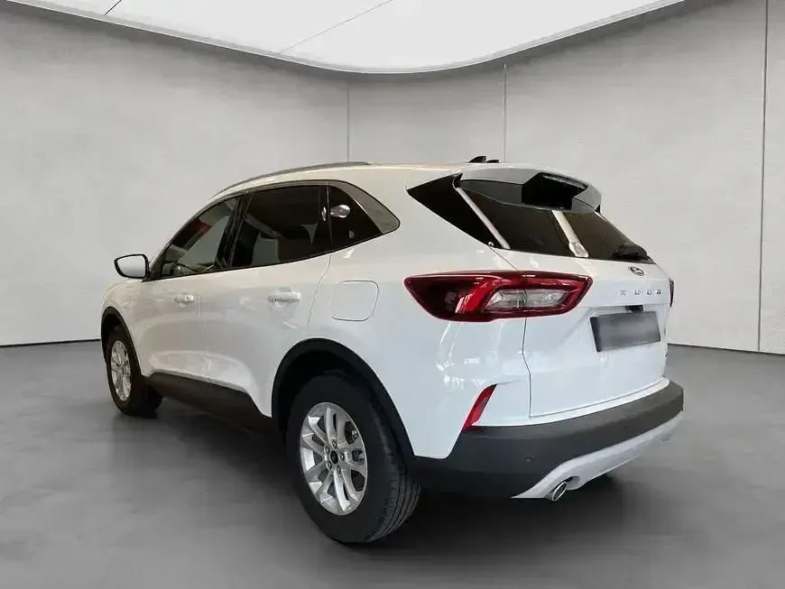 Gebraucht Ford Kuga Titanium 152 PS (111 kW) 2025 Frozen white SUV