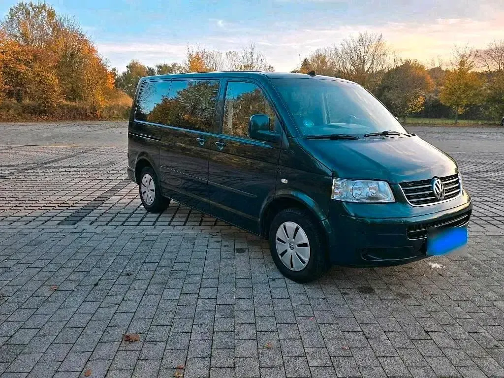 Gebraucht VW Multivan 131 PS (96 kW) 2008 Grün Van / Kleinbus