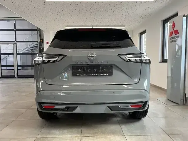Neu Nissan Qashqai 158 PS (116 kW) 2026 Deep ocean / dach schwarz SUV