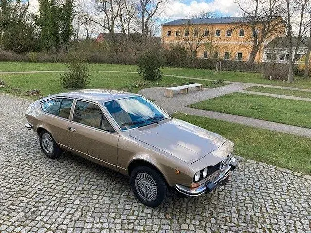 Gebraucht Alfa Romeo GTV 122 PS (89 kW) 1977 Beige Coupé