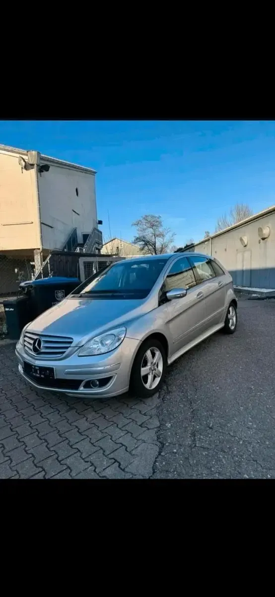 Gebraucht Mercedes B200 140 PS (102 kW) 2008 Silber Van / Kleinbus