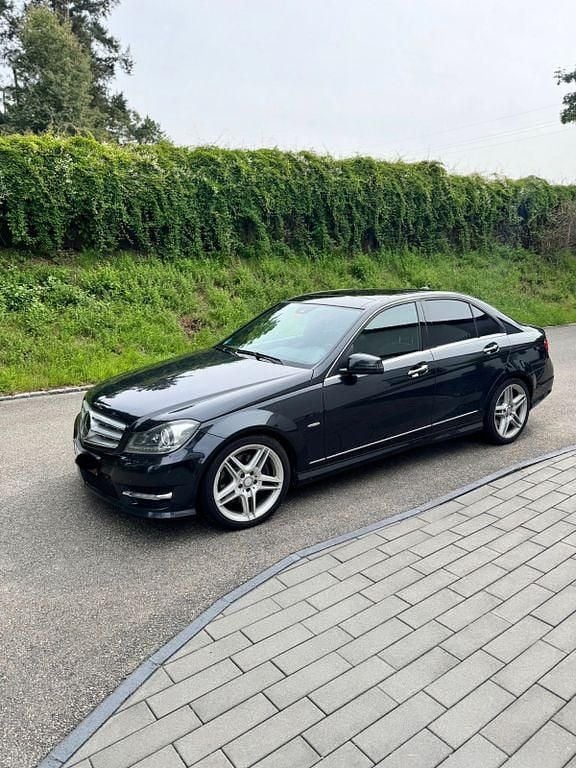Schwarz Gebraucht 2011 Mercedes C300 Avantgarde Limousine | 6.799 € (Fairer Preis) - Bild 1/4