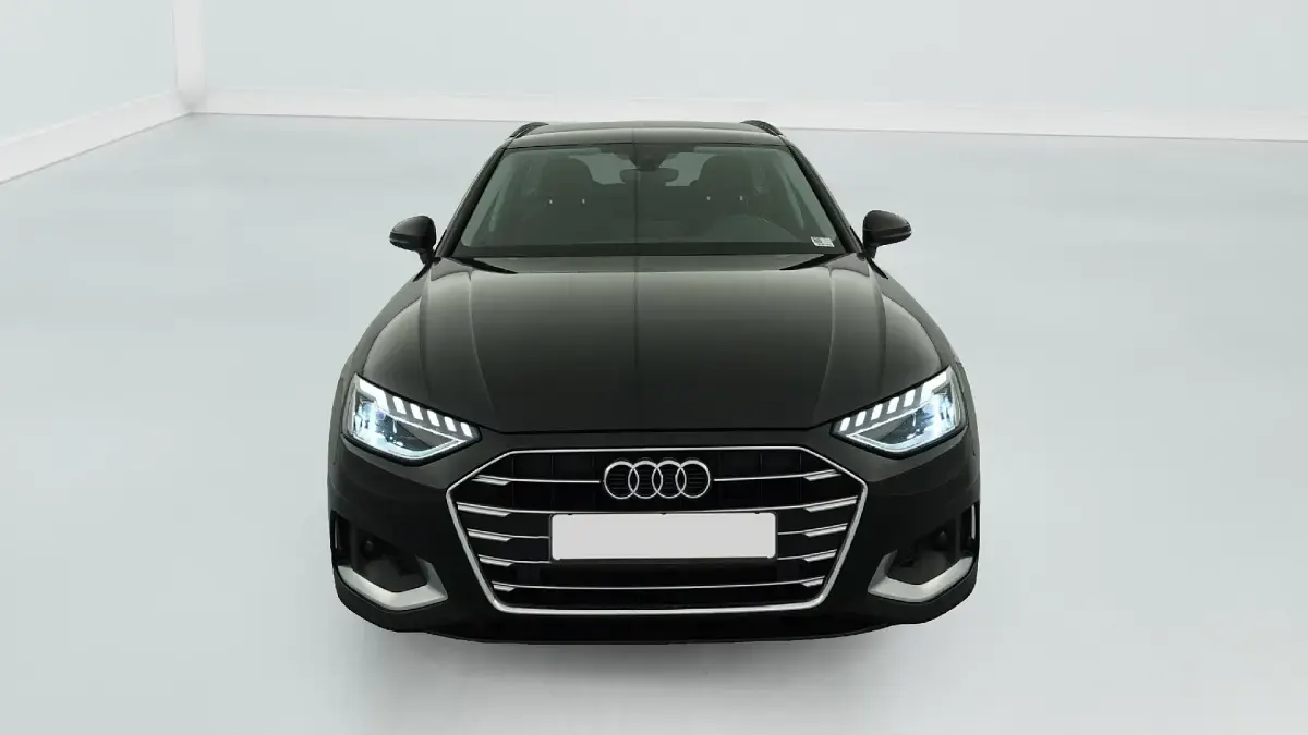 Gebraucht Audi A4 Design 163 PS (119 kW) 2021 Schwarz (noir mythic) Kombi