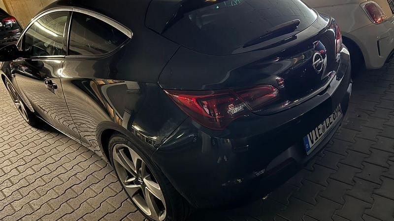 Schwarz Gebraucht 2015 Opel Astra GTC Limousine | 7.500 € (Fairer Preis) - Bild 1/4