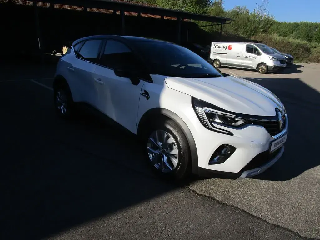 Gebraucht Renault Captur Intens 140 PS (102 kW) 2021 Weiß SUV