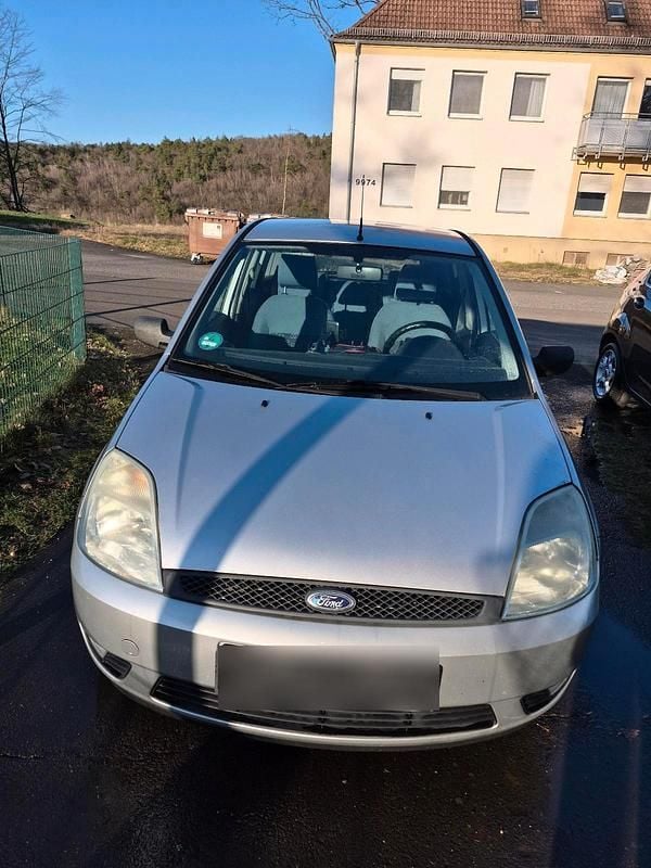 Gebraucht Ford Fiesta 80 PS (58 kW) 2005 Silber Kleinwagen