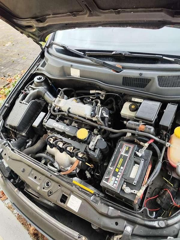 Gebraucht Opel Astra Comfort 101 PS (74 kW) 2001 Limousine