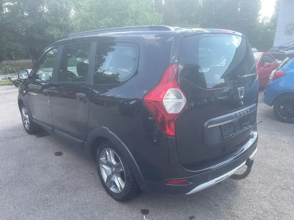 Gebraucht Dacia Lodgy Stepway 116 PS (85 kW) 2020 Schwarz Van / Kleinbus