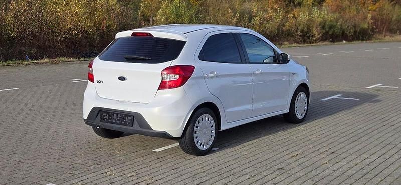 Gebraucht Ford Ka 71 PS (52 kW) 2018 Weiß Limousine
