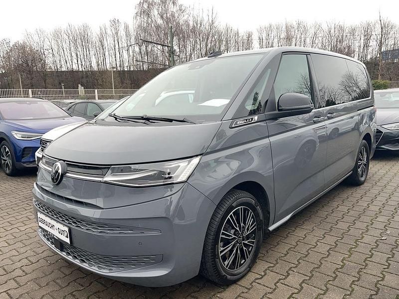 Grau Gebraucht 2022 VW Multivan Life Van | 42.950 € (Fairer Preis) - Bild 1/4
