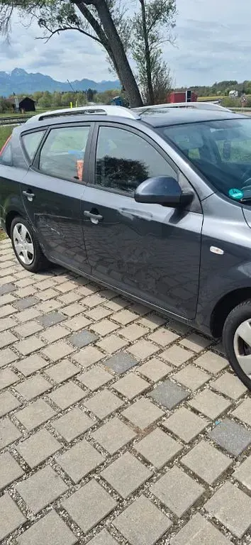 Second-hand Kia Ceed EX 126 CP (92 kW) 2008 Hatchback