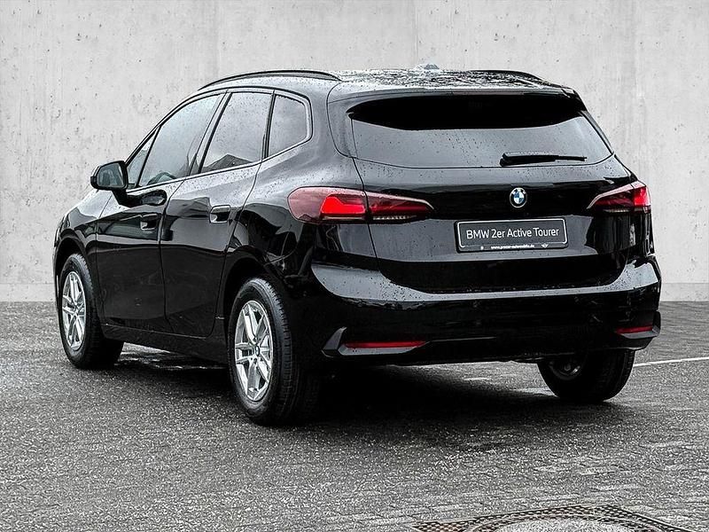 Neu BMW 218 Active Tourer 136 PS (100 kW) 2026 Schwarz Van / Kleinbus