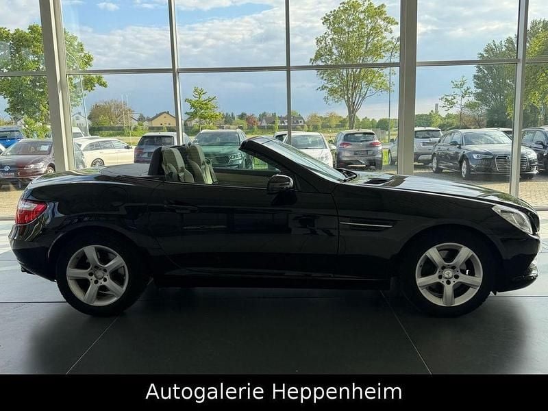 Gebraucht Mercedes SLK200 184 PS (135 kW) 2012 Schwarz Cabrio