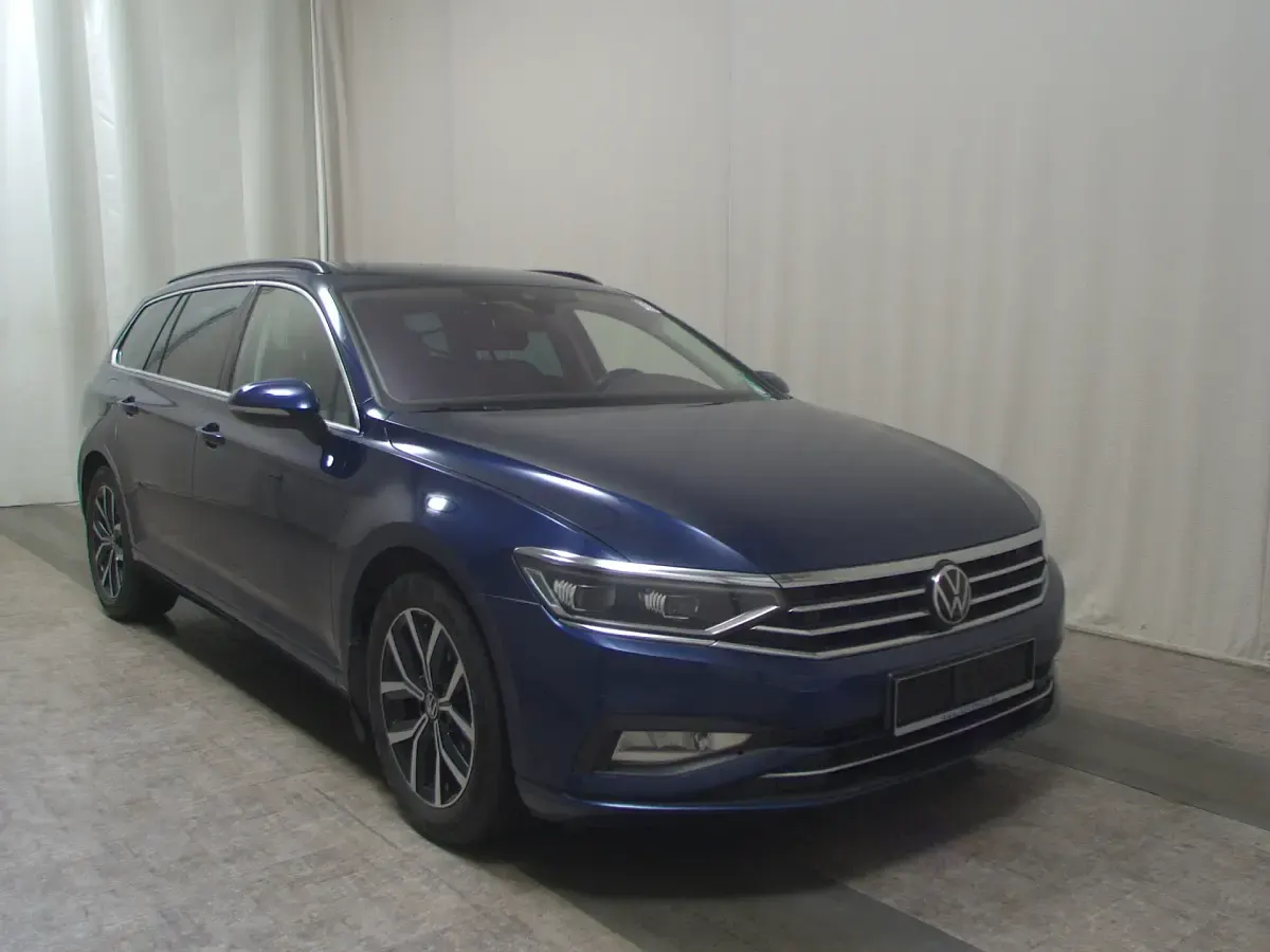 Gebraucht VW Passat Business 200 PS (147 kW) 2021 Blau Kombi