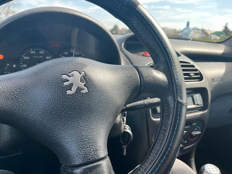 Gebraucht Ford Fiesta 88 PS (64 kW) 2000 Kleinwagen