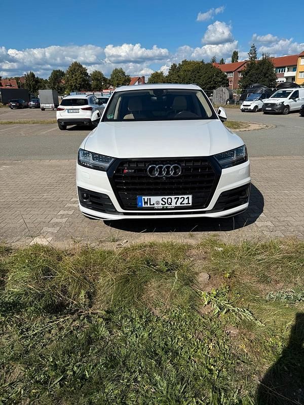 Weiß Gebraucht 2017 Audi SQ7 SUV | 42.900 € (Fairer Preis) - Bild 1/4