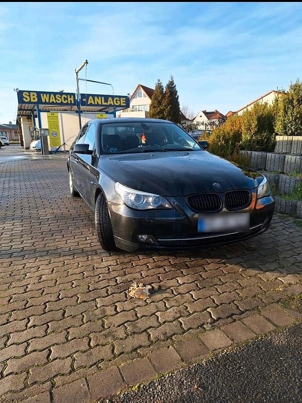 Gebraucht BMW 523 190 PS (139 kW) 2008 Schwarz Limousine