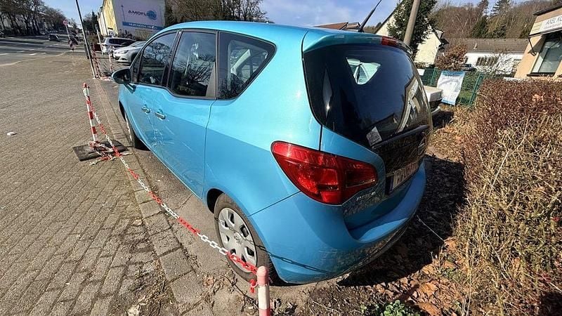 Gebraucht Opel Meriva Innovation 101 PS (74 kW) 2010 Grün Van / Kleinbus