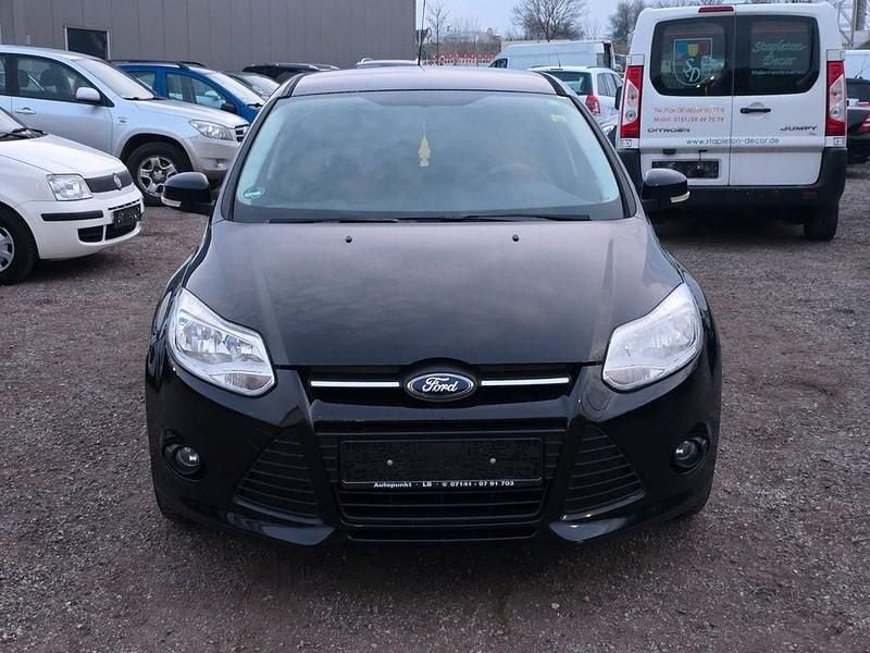 Gebraucht Ford Focus Trend 105 PS (77 kW) 2012 Other Limousine