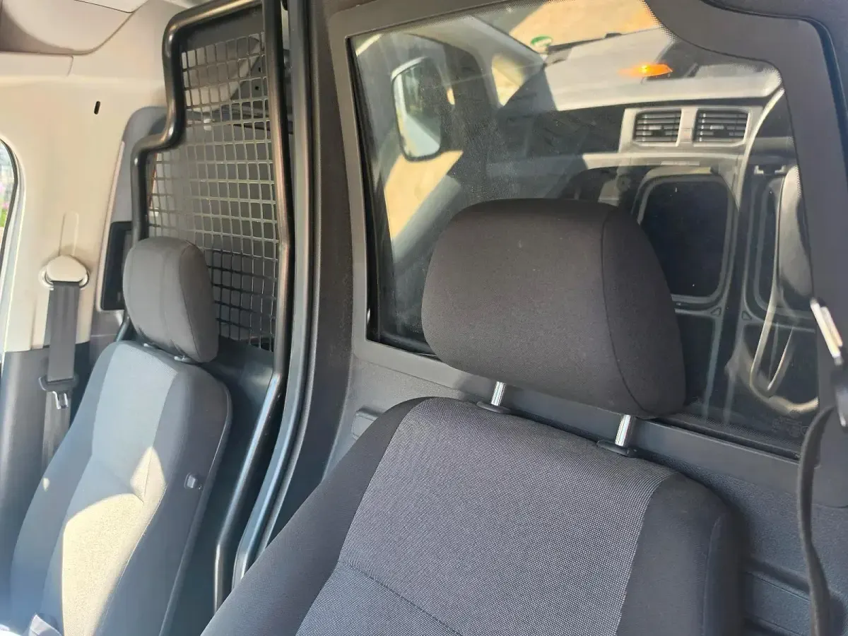 Gebraucht VW Caddy 102 PS (75 kW) 2016 Grau Van / Kleinbus