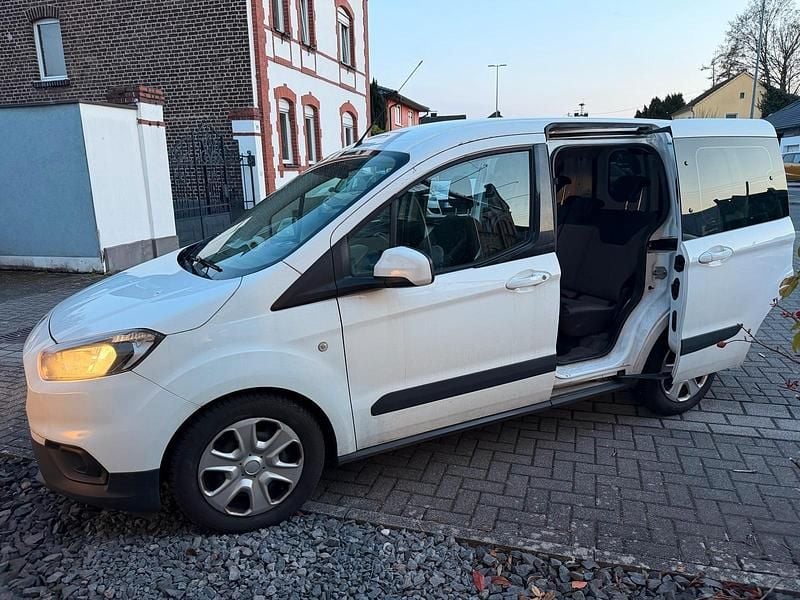 Gebraucht Ford Transit 101 PS (74 kW) 2019 Weiß Van / Kleinbus