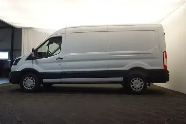 Gebraucht Ford Transit 131 PS (96 kW) 2023 Frostweiß Van