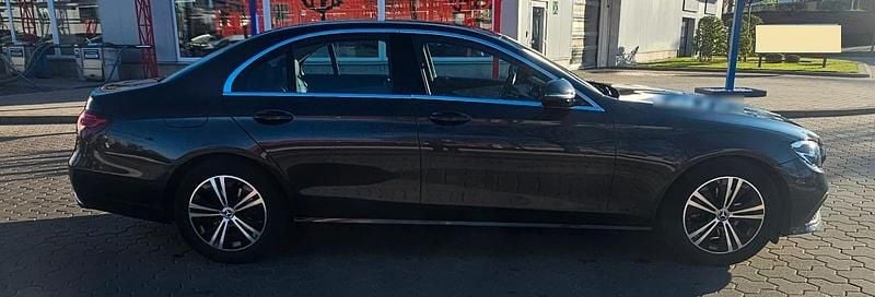 Gebraucht Mercedes E200 Avantgarde 160 PS (117 kW) 2022 Grau Limousine