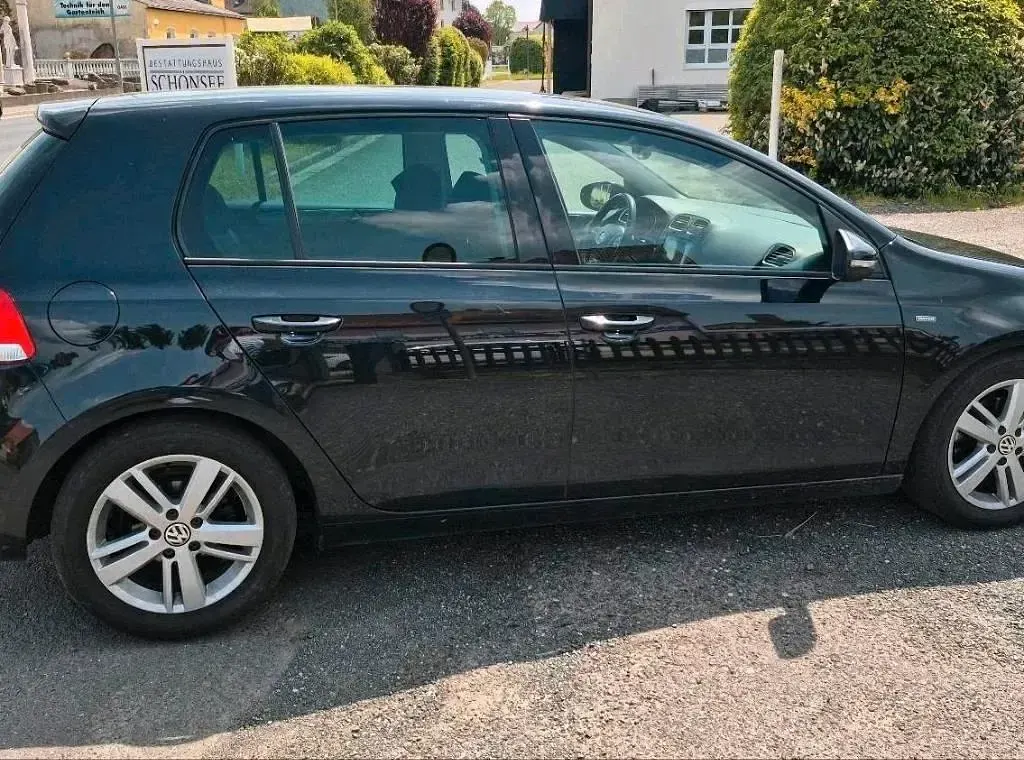 Gebraucht VW Golf VII 122 PS (89 kW) 2012 Schwarz Limousine