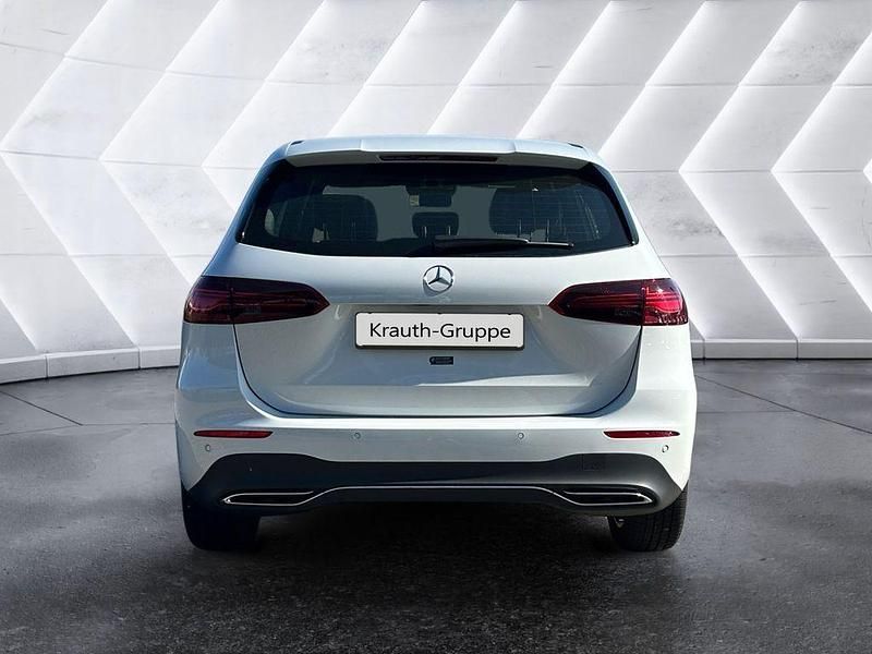 Gebraucht Mercedes B200 Advanced 177 PS (130 kW) 2023 Grau Kleinwagen