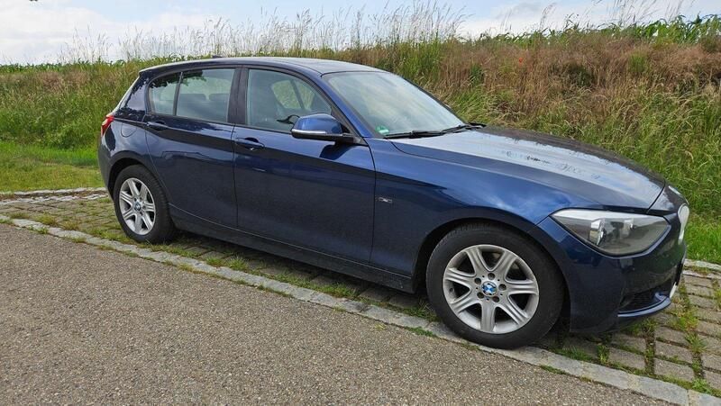 Blau Gebraucht 2014 BMW 120 Sport Line Kleinwagen | 9.980 € (Fairer Preis) - Bild 1/4