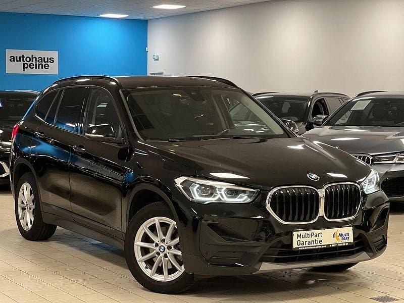 Schwarz Gebraucht 2021 BMW X1 Advantage SUV | 19.297 € (Guter Preis) - Bild 1/4