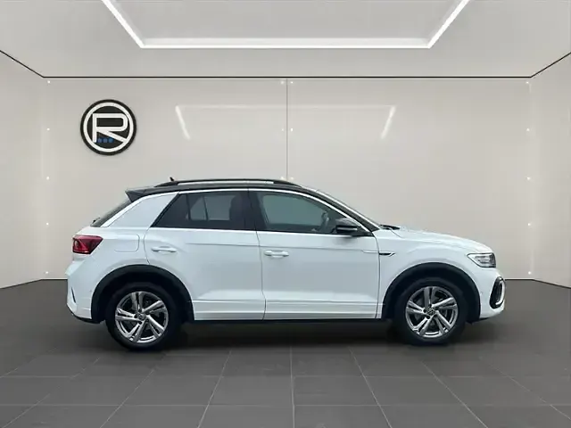 Gebraucht VW T-Roc R-line 150 PS (110 kW) 2024 Pure white/schwarz SUV