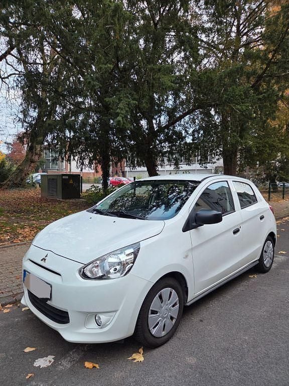 Gebraucht Mitsubishi Space Star 71 PS (52 kW) 2015 Weiß Limousine