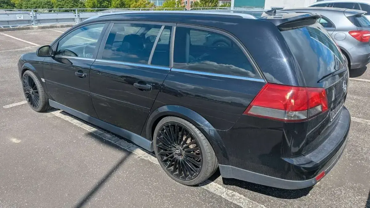Gebraucht Opel Vectra Cosmo 250 PS (183 kW) 2008 Schwarz Kombi