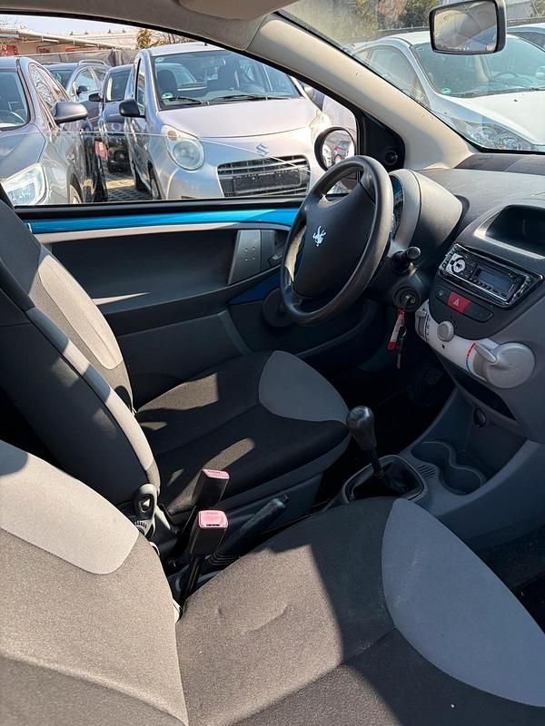 Gebraucht Peugeot 107 70 PS (51 kW) 2007 Blau Kleinwagen