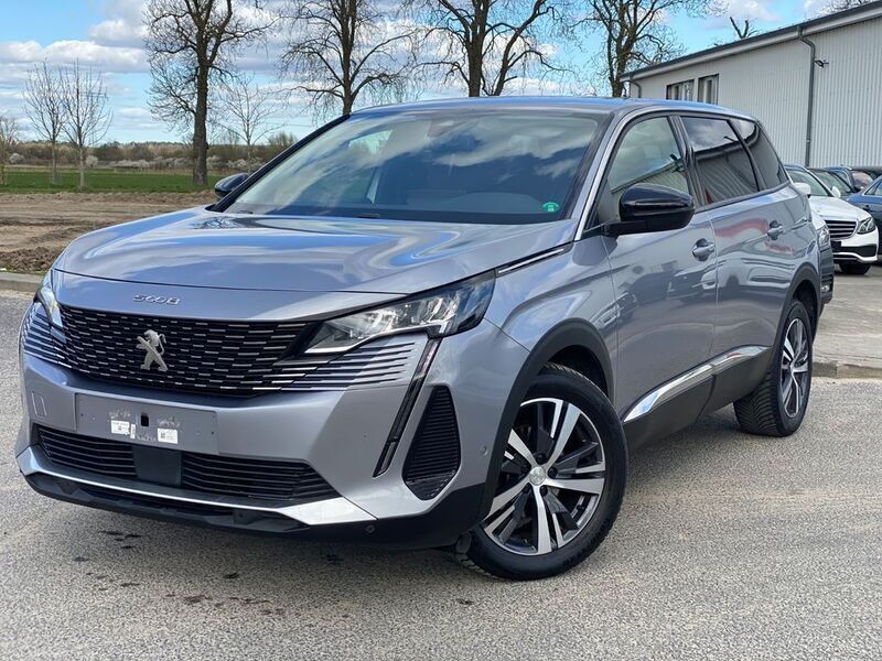 Grau Gebraucht 2022 Peugeot 5008 Allure Van / Kleinbus | 21.450 € (Guter Preis) - Bild 1/4