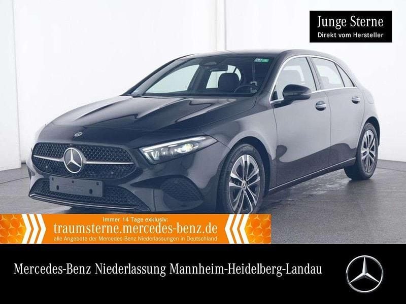 Schwarz Gebraucht 2024 Mercedes A180 Advanced Plus Limousine | 28.890 € (Guter Preis) - Bild 1/3